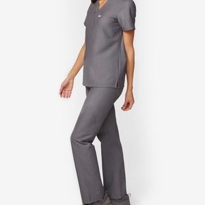 FIGS Livingston Petite Scrub Bottoms